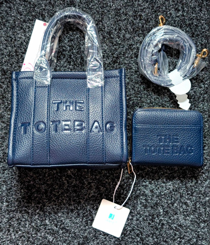 Navy blue pebbled - blue, leather