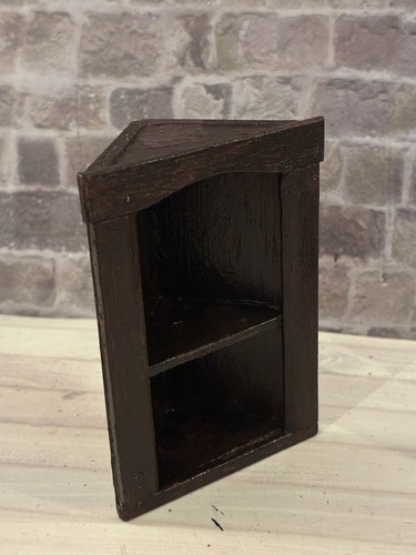 Dolls house scale - house, 1/12