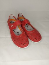 Boulevard Soft Red Leather Floral Pattern Cut Out Closed Toe Flat Shoes UK 6