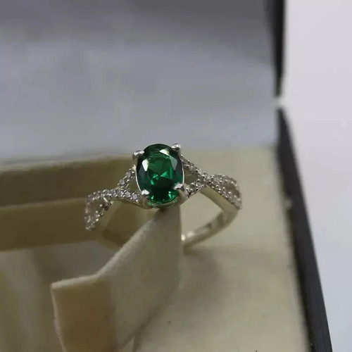 Oval cut emerald ring - oval,