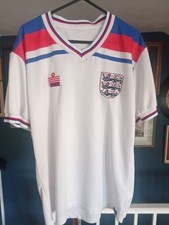 Mens England 1982 Home Football Shirt Size Medium