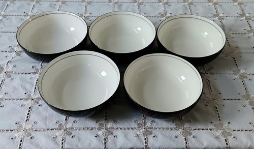 Black white glossy ceramic - &,