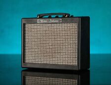 Fender MD20 Mini Deluxe  Combo Guitar Amp Battery & AC Powered 9V