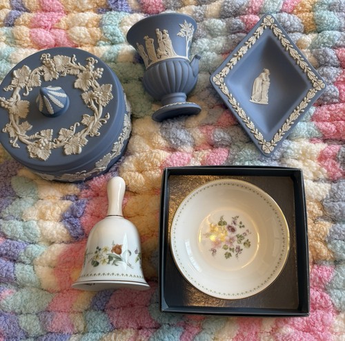 Selection wedgwood pieces - selection,