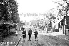 azj-26 Street Scene, Park