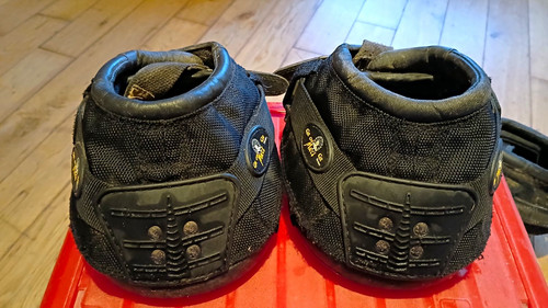Old mac pair - g2, black