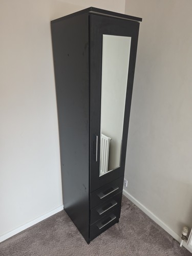 Single wardrobe with draws - single,