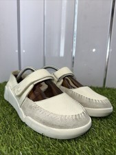 Clarks Artisan Wide Fit