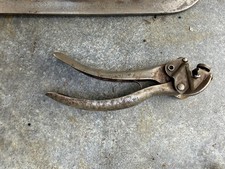 Vintage MFG Co Taintor
