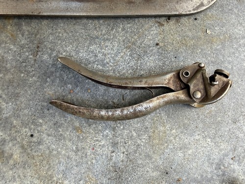 Vintage mfg taintor - vintage,
