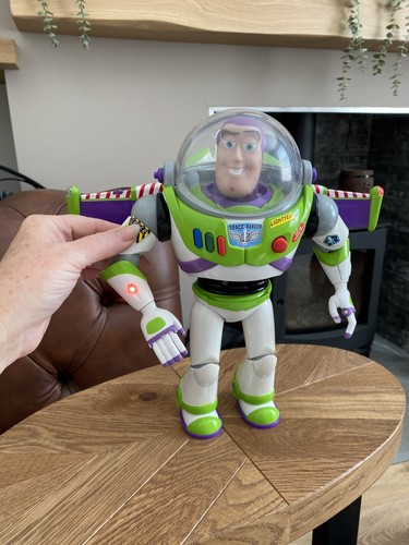 Toy story talking - story, buzz