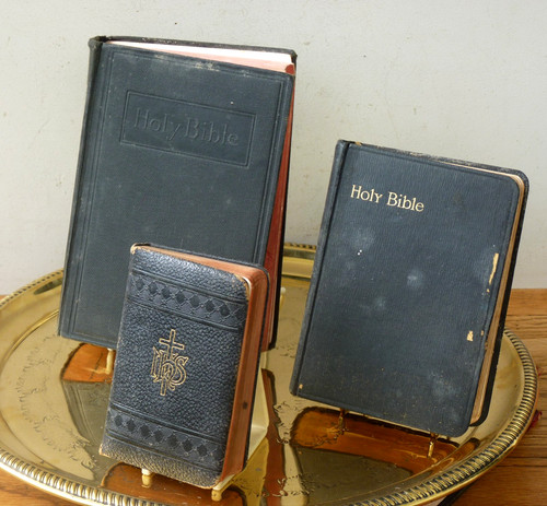 Bibles prayer book antique - prayer,