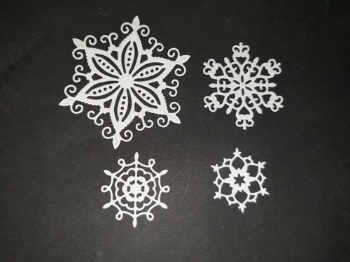 Tattered lace frosty - 24,