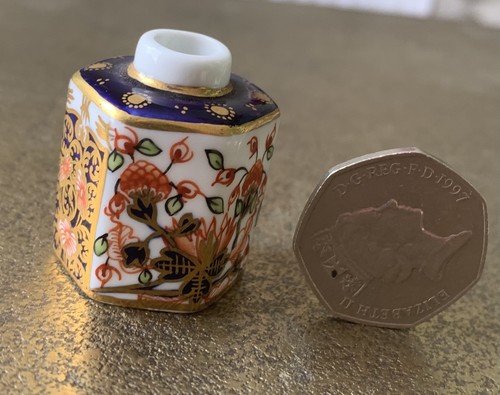 Exquisite royal crown derby - exquisite,