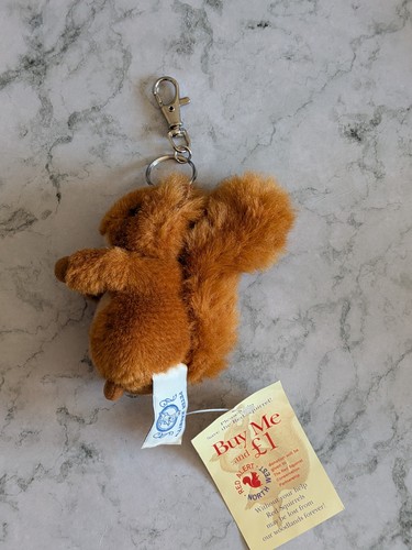 Squirrel nutkin keyring plush - nutkin,