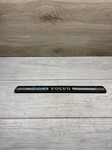 Volvo v40 hatchback front left - volvo,