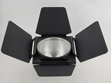 Metal barn door + metal bowens mount reflector