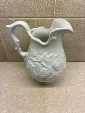 White Alcobaca Grape Embossed