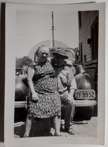 Old loving couple pose - old, on