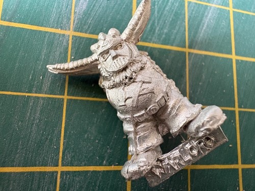 Squat warlord champion - warlord,
