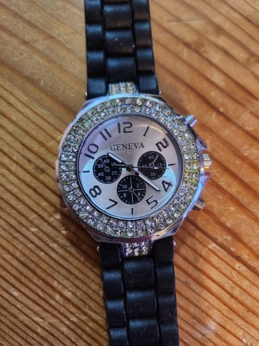 Ladies bling quartz wristwatch - ladies,
