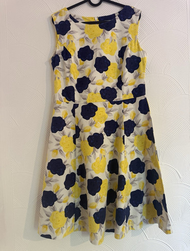 Dickins jones floral - dickins, &