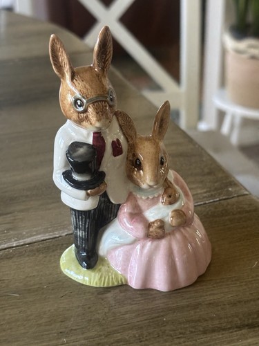 Royal doulton family - royal,