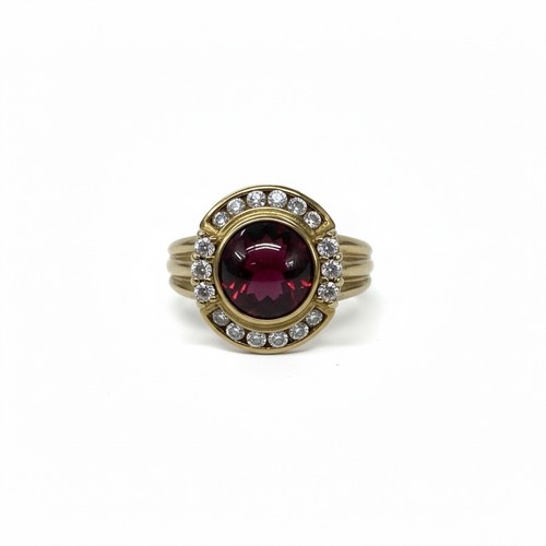 9ct yellow gold - yellow, natural