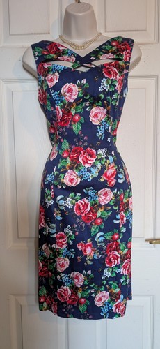 Bnwt hearts roses retro 50s - &,