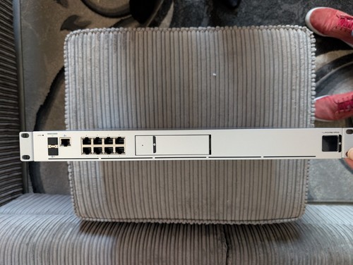 Unifi dream machine pro