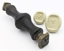 GEORGIAN RAMPANT LION CREST 'W.H' INITIALS DOUBLE ENDED INTAGLIO SEAL c1800