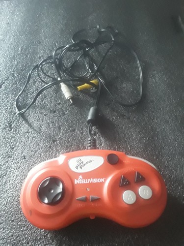 Intellivision plug play - plug,