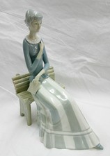 Cuart De Poblet  Spanish  Porcelain Figurine  Sitting Lady With Book  26cm (KST)