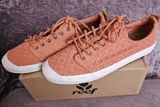 BNWT Girls Walled Low Top Reef