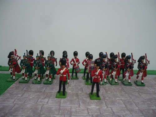 Britains marching highland - britains,