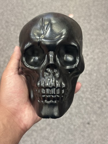 Black polyresin human skull - black,