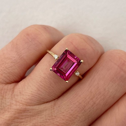 5ct emerald cut - 2.5ct,