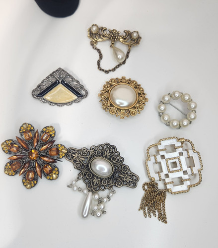 Avon vintage costume jewelry - vintage,