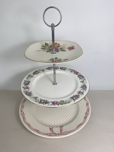 Beautiful vintage cake stand - beautiful,