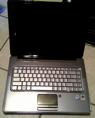Lot laptops non - of,