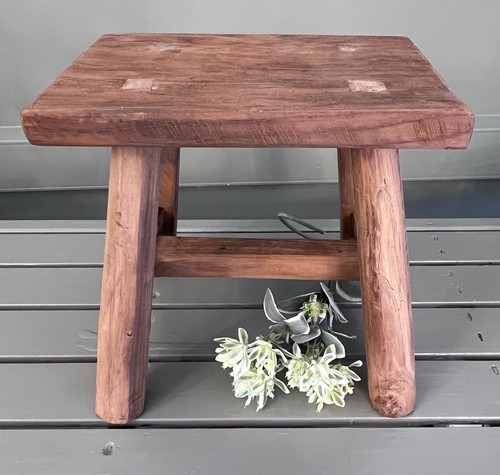 Medium rectangular topped - rectangular,