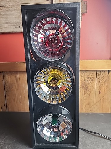 Traffic lite red yellow green - red,