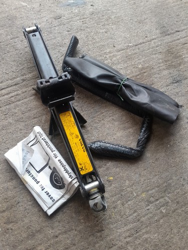 Volvo scissor jack 2003 - volvo,
