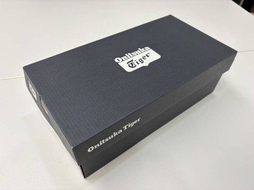 Box only hand - hand, within