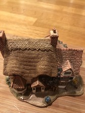 Lilliput Lane Blue Boar Thatched Inn