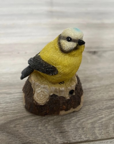 Blue tit garden sculpture - blue,