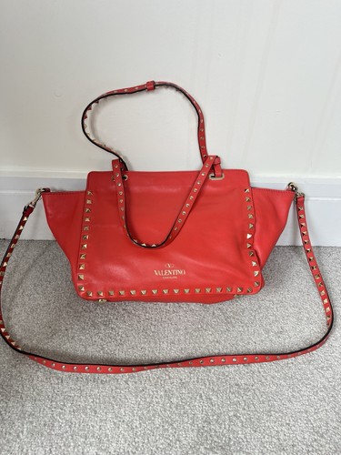 Iconic valentino garavani - valentino, red