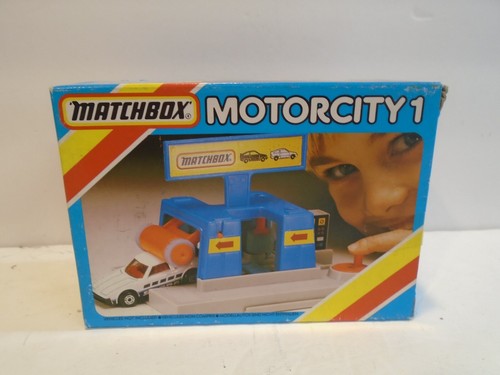 Matchbox motorcity car - motorcity,