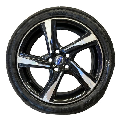 Volvo v40 design - volvo,
