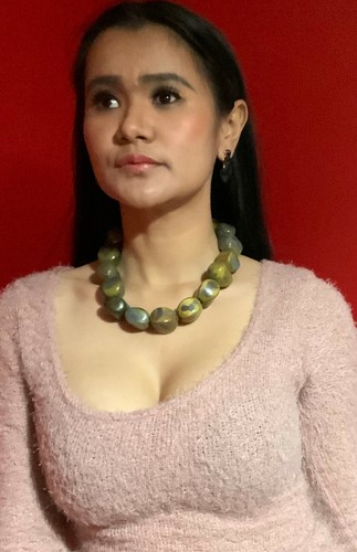 One button necklace - -,